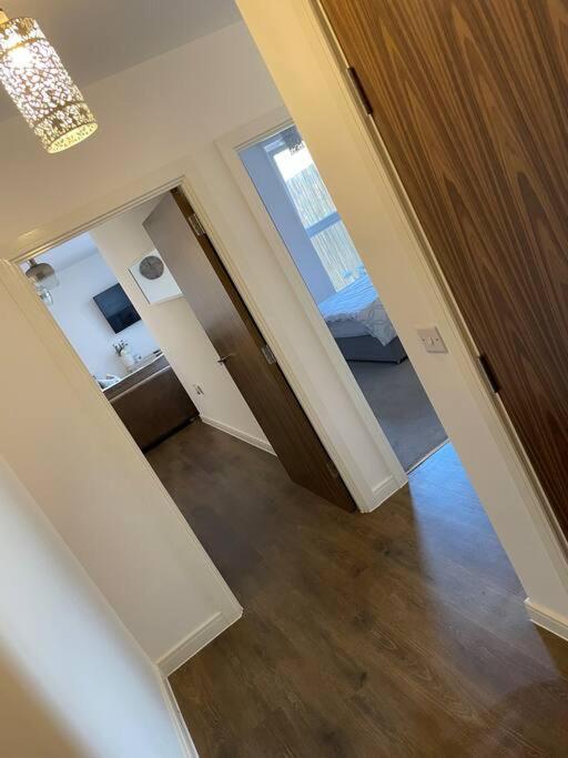 Spacious Apartment In The Heart Of Челмсфорд Экстерьер фото